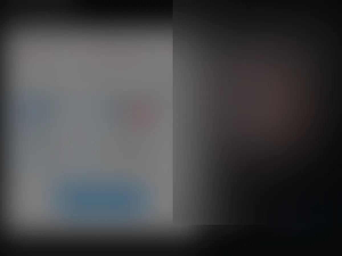 A heavily blurred, censored capture of the Extreme Streets homepage โ only soft shapes are visible, no explicit or readable content